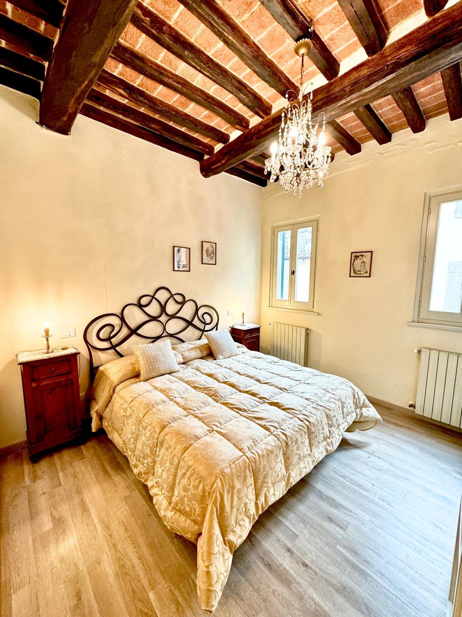 Casa Ambra Aparthotel Cortona Bagian luar foto